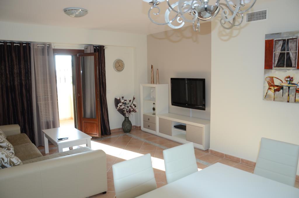 Costa Esuri Apartment Ayamonte Phòng bức ảnh